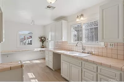 1922 W. 84th Street, Los Angeles, CA 90047 - Photo 9