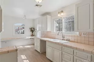 1922 W 84th St, Los Angeles, CA 90047 - Photo 9