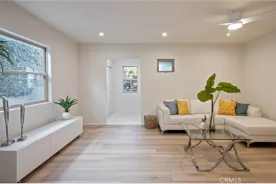 726 W 37th Street, San Pedro, CA 90731 - Photo 3