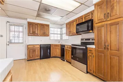 701 N Spring Avenue, Compton, CA 90221 - Photo 21