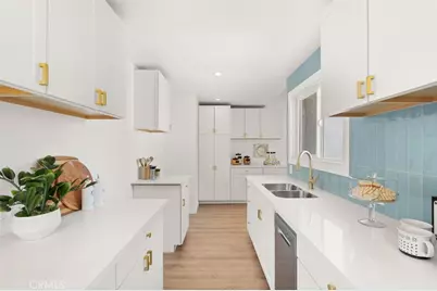 1559 W 113th, Los Angeles, CA 90047 - Photo 13