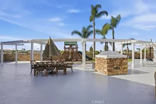 213 Aviation Pl, Manhattan Beach, CA 90266 - Photo 31