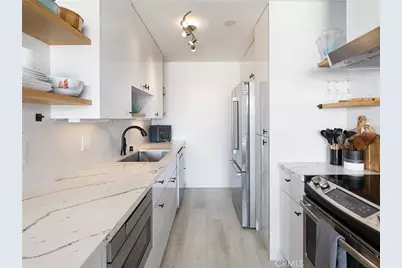 531 Esplanade #313, Redondo Beach, CA 90277 - Photo 9