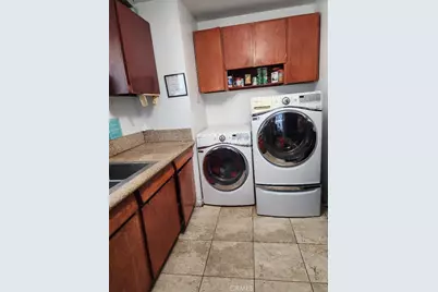 319 E 98th Street, Inglewood, CA 90301 - Photo 7