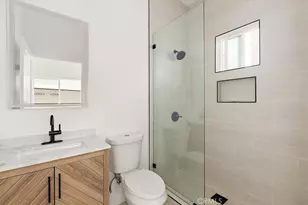 642 E Fairview Blvd, Inglewood, CA 90302 - Photo 15