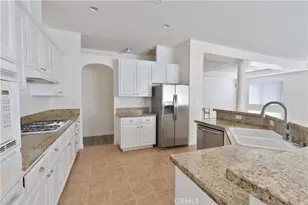 207 Riesling Vines St, Bakersfield, CA 93314 - Photo 9