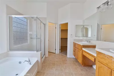 207 Riesling Vines Street, Bakersfield, CA 93314 - Photo 15