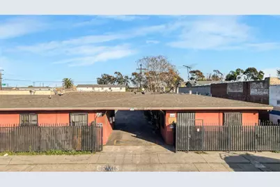 10108 S Figueroa, Los Angeles, CA 90003 - Photo 5