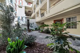 7218 Hillside Ave, Los Angeles, CA 90046 - Photo 31