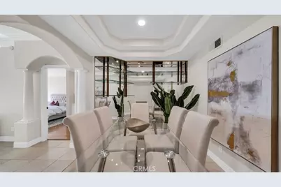 7218 Hillside Avenue #202, Los Angeles, CA 90046 - Photo 1