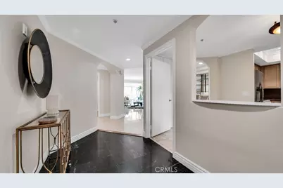 7218 Hillside Avenue #202, Los Angeles, CA 90046 - Photo 11