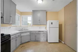 10807 Compton Ave, Los Angeles, CA 90059 - Photo 15