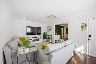 2007 Thurman Avenue, Los Angeles, CA 90016 - Photo 1