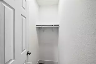 917 W 50th Pl, Los Angeles, CA 90037 - Photo 35