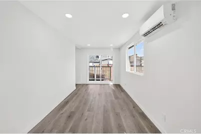 917 W 50th Place, Los Angeles, CA 90037 - Photo 37