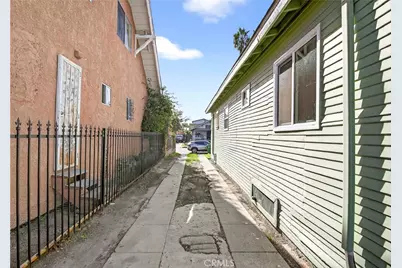 917 W 50th Place, Los Angeles, CA 90037 - Photo 53