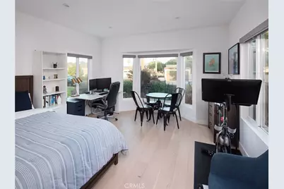 7413 Naylor, Los Angeles, CA 90045 - Photo 15