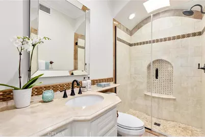 2012 Robinson Street, Redondo Beach, CA 90278 - Photo 47