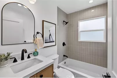 1167 Magnolia Avenue, Manhattan Beach, CA 90266 - Photo 25