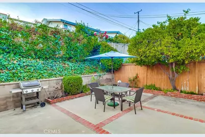 303 N Trotwood Avenue, San Pedro, CA 90732 - Photo 33