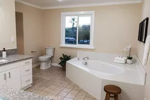 1305 W Riverside, Burbank, CA 91506 - Photo 51