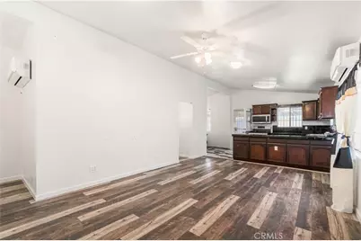 856 W 126th Street, Los Angeles, CA 90044 - Photo 5