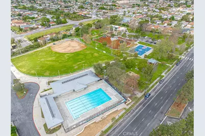 856 W 126th Street, Los Angeles, CA 90044 - Photo 27