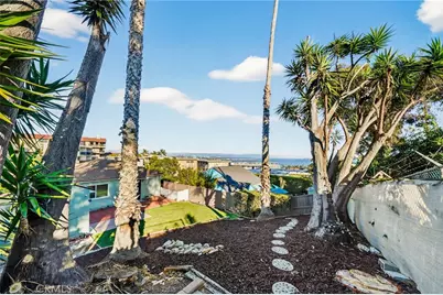 765 W 30th Street, San Pedro, CA 90731 - Photo 17