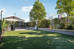 2997 E Pacific Coast Hwy, Signal Hill, CA 90755 - Photo 25