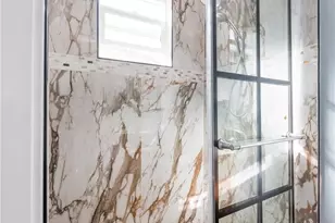 1680 S Rimpau Blvd, Los Angeles, CA 90019 - Photo 17