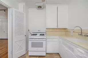 10374 Ashton Ave, Los Angeles, CA 90024 - Photo 11
