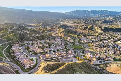 15614 Nahin, Canyon Country, CA 91387 - Photo 41