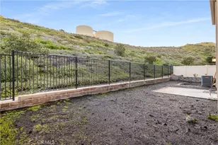 15614 Nahin, Canyon Country, CA 91387 - Photo 39