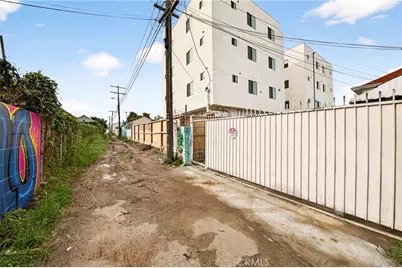 1324 Magnolia Avenue, Los Angeles, CA 90006 - Photo 37