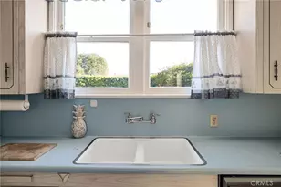 7975 Chase Ave, Los Angeles, CA 90045 - Photo 13