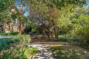 1360 Ashton Park Ln, Thousand Oaks, CA 91320 - Photo 35