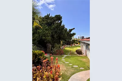 2550 Pacific Coast Hwy #111, Torrance, CA 90505 - Photo 5