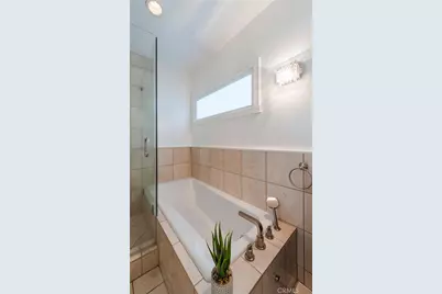 1240 N Olive Drive, West Hollywood, CA 90069 - Photo 19