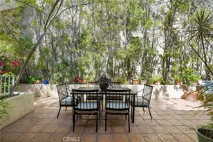 10055 Reevesbury Dr, Beverly Hills, CA 90210 - Photo 29