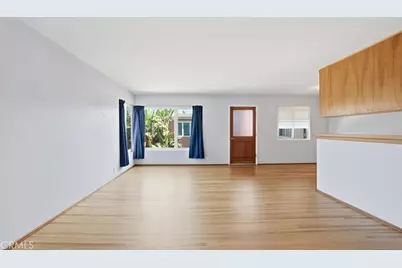 1020 E 2nd Street #10, Long Beach, CA 90802 - Photo 5