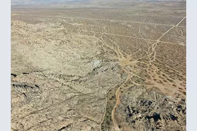 19011 Kensington Street, Apple Valley, CA 92307 - Photo 11