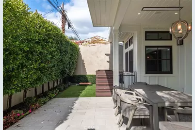 1801 Oak Ave, Manhattan Beach, CA 90266 - Photo 11