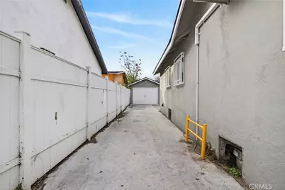 1218 E 89th, Los Angeles, CA 90002 - Photo 11