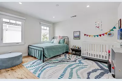 825 Center, El Segundo, CA 90245 - Photo 31