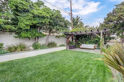 825 Center, El Segundo, CA 90245 - Photo 43