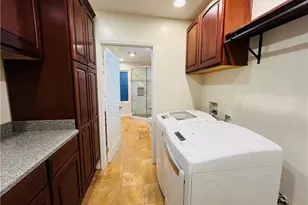 13208 Hansworth Ave, Hawthorne, CA 90250 - Photo 17