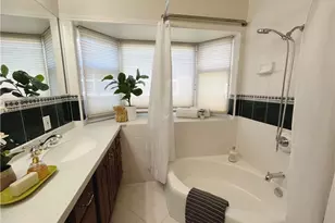 13208 Hansworth Ave, Hawthorne, CA 90250 - Photo 15