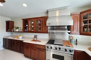 13208 Hansworth Ave, Hawthorne, CA 90250 - Photo 3