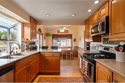 23714 Alliene, Torrance, CA 90501 - Photo 17