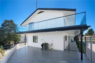 18827 Edleen Dr, Tarzana, CA 91356 - Photo 75